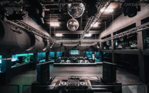 Lavoro_Barman_Discoteca_Milano1